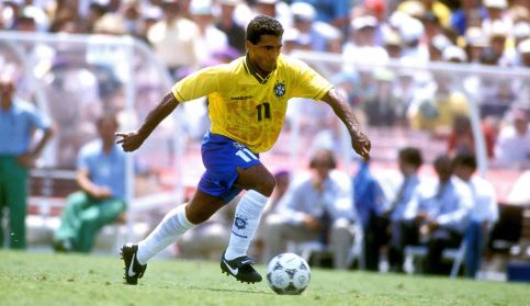 足球世界杯比赛用球曝光，设计引好评